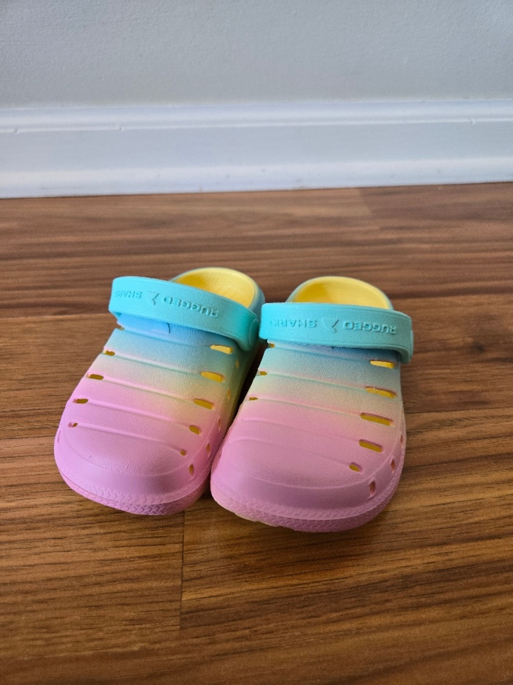3/$20 NWOT Rugged Shark Rainbow Infant EVA Clogs - Size 6
